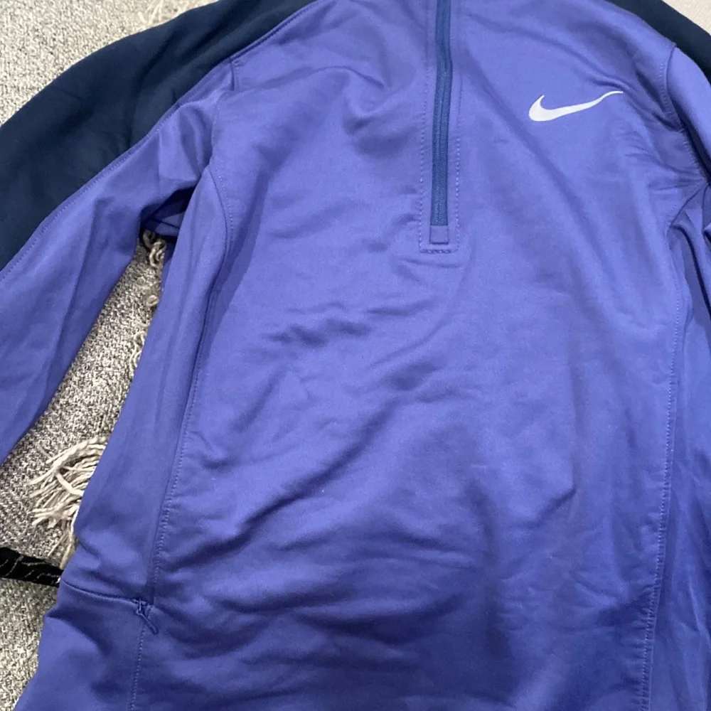 Nike Sweater - Picture 5 of 6